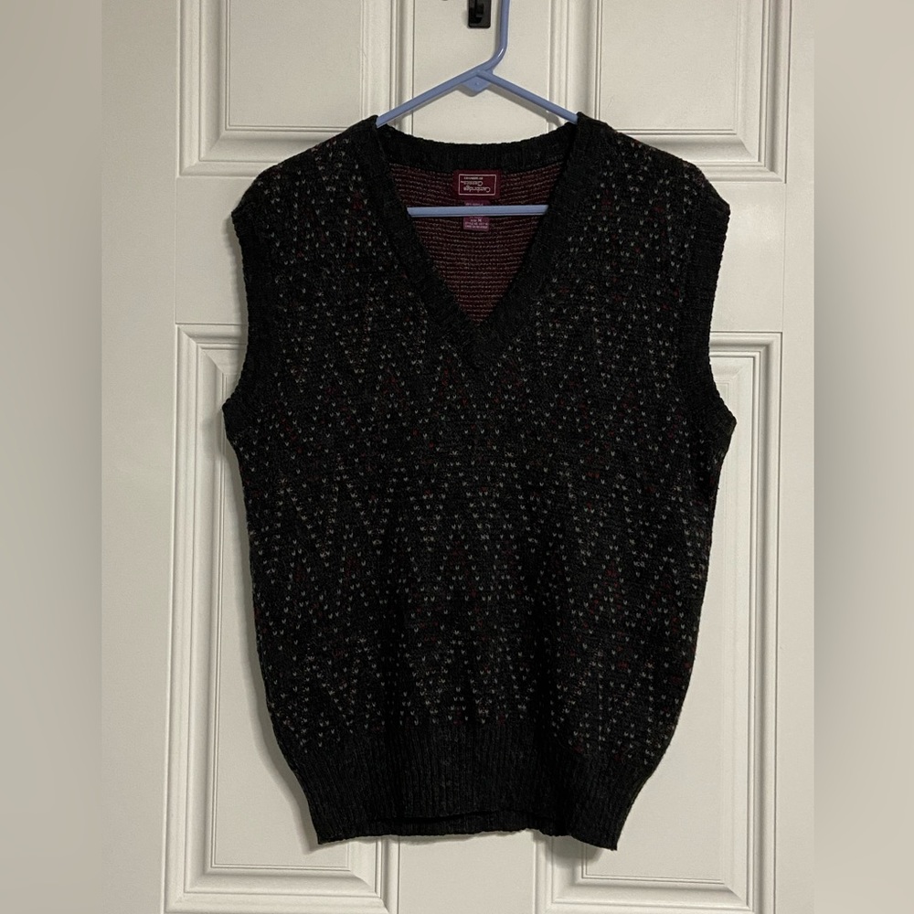 V- Gray Knit Wool PullOver Sweater Vest